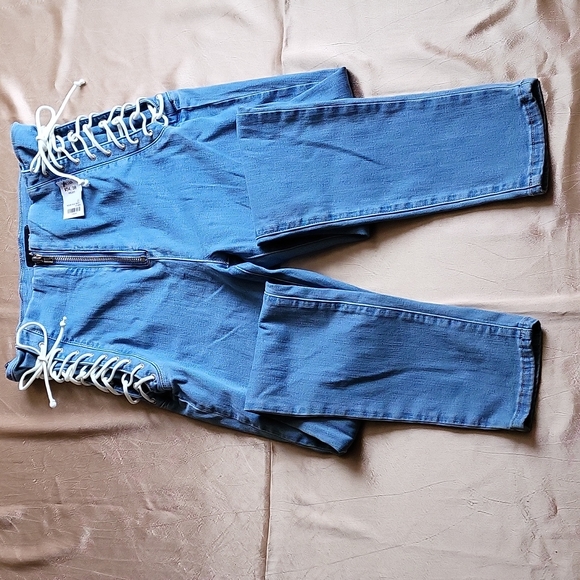 Akira NWT women's stonewash laceup straight leg jeans size 11/W29 - Picture 1 of 7